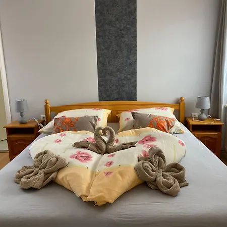Karmen Apartmanhaz شقة