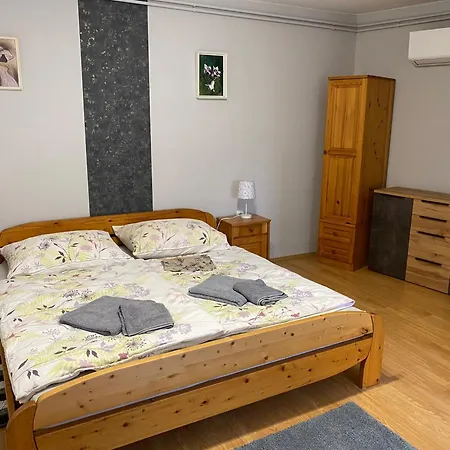 Karmen Apartmanhaz شقة