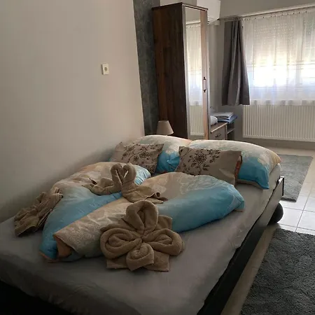 Karmen Apartmanhaz شقة Hévíz