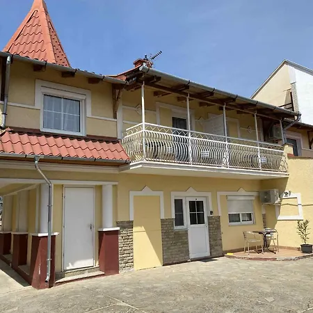 Karmen Apartmanhaz