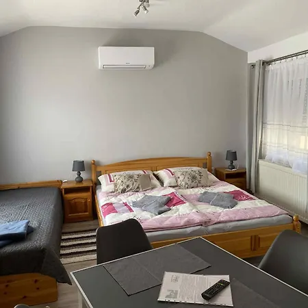 Karmen Apartmanhaz Hévíz