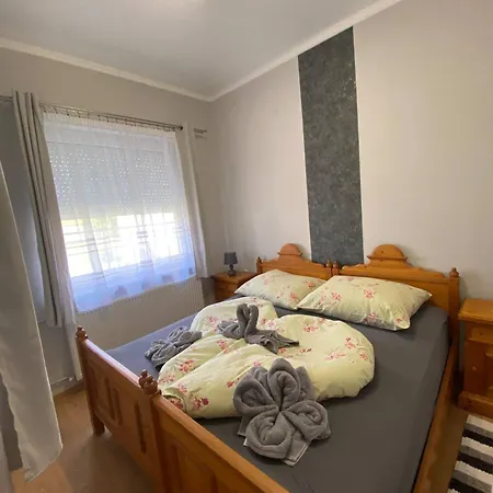 Karmen Apartmanhaz Hévíz