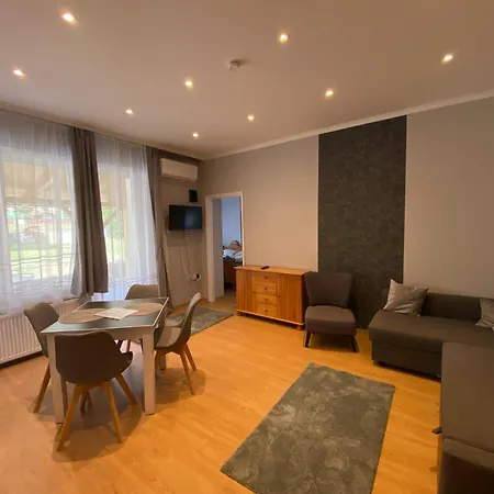 Karmen Apartmanhaz * Heviz